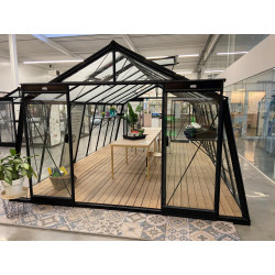Estufa de Vidro Saturn Black – 22,53 m²